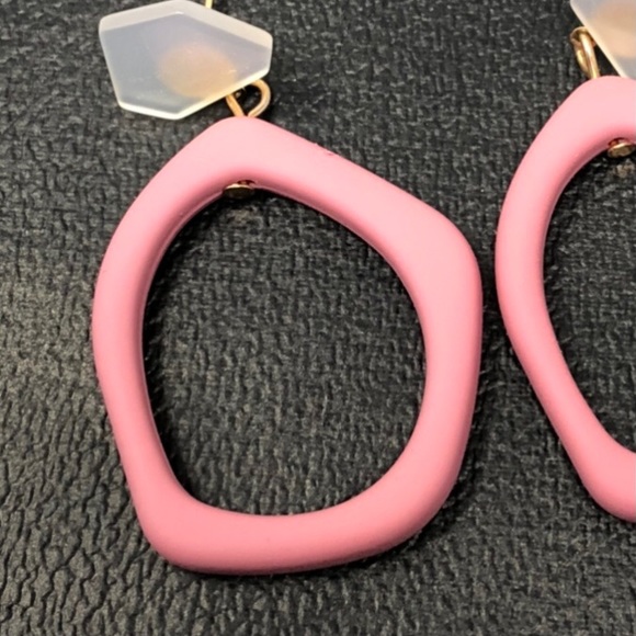 Boutique Geometric Boho Pink Dangle Earrings - Picture 2 of 4